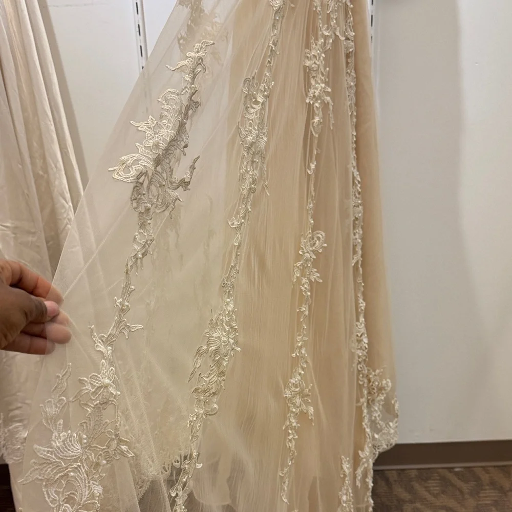 Elegant Lace Long Sleeve Dress - Picture 17 of 17